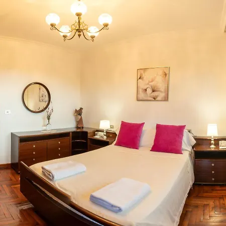 Lar De Carmen Homestay *